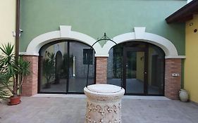 Paradiso Degli Ulivi B&B