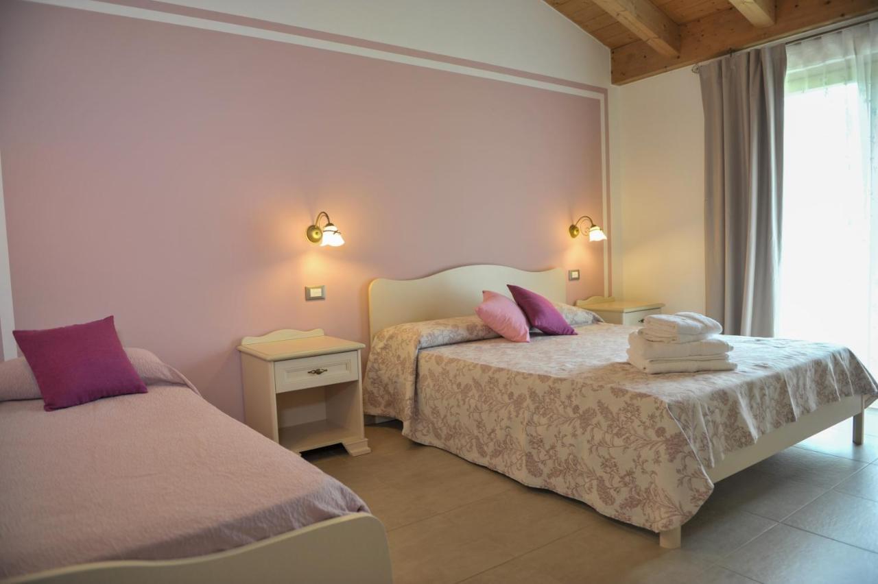 Paradiso Degli Ulivi B&B Peschiera del Garda Buitenkant foto